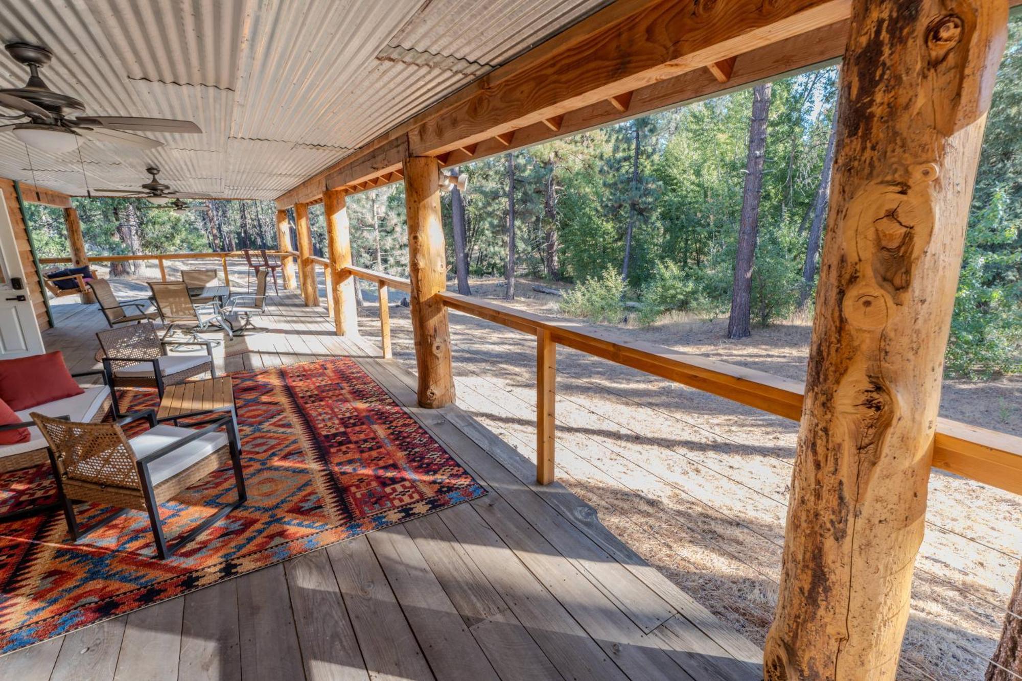 Peppermint Falls Ranch Ponderosa Bagian luar foto